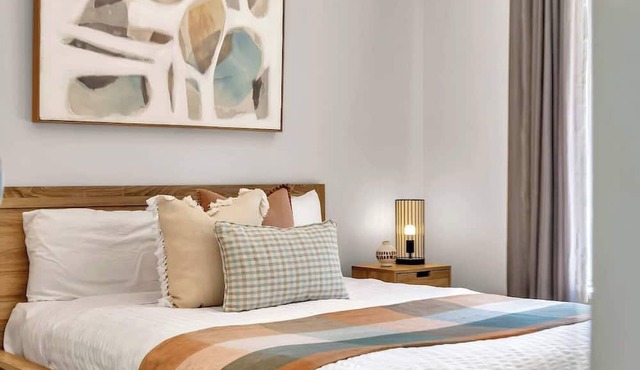 Coastal Comfort with a Pool opposite Henley Beach