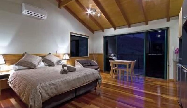 Dayboro Cottages