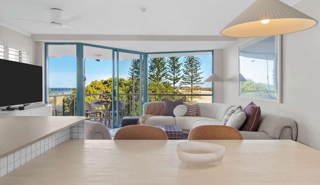 Caprina at Happy Valley - Beachfront Escape