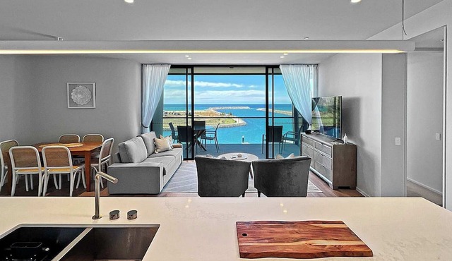 Waterfront Haven - Memorable Views