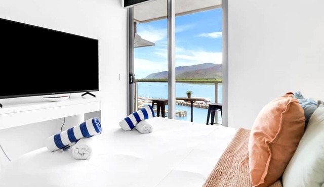 Belle Escapes 52 Harbour Lights with Ocean View