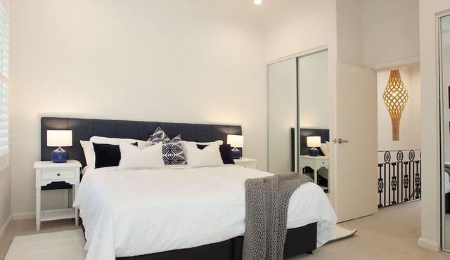 Sweet Juliet, Double Bay