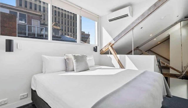 Gibson's Mill waterfront loft apartment - 304