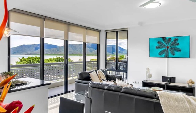 Belle Escapes 73 Rydges Plaza Esplanade with Ocean & City Views