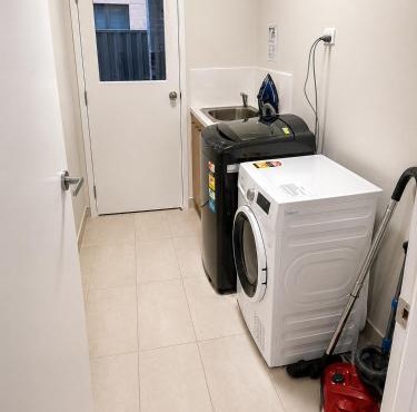 4 Bedrooms Home
