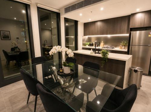 Enormous Modern Retreat Gym Pool BBQ Parking Rooftop
