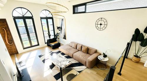 Syd South 4BR Dual-Level Home Patio Long Stay