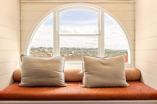 Bondi Family Retreat with Balcony and Skyline Views