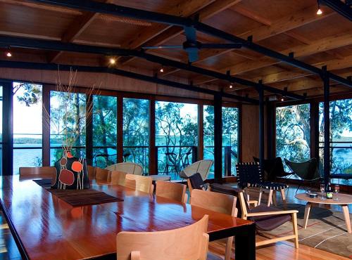 Eumarella Shores Noosa Lake Retreat