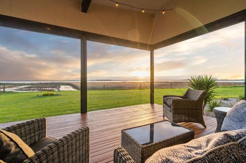 Pelican Point - 70D Thorpe Road Clayton Bay