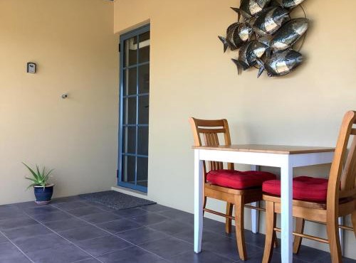 Fabulous 2 Bedroom Apartment Great ocean Views
