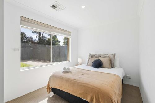 Family Retreat Near Swan Valley and Wildlife Park