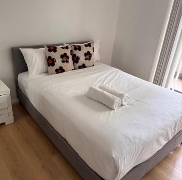 3Br in Liverpool For 8 ppl with Free 2 Parking Spots