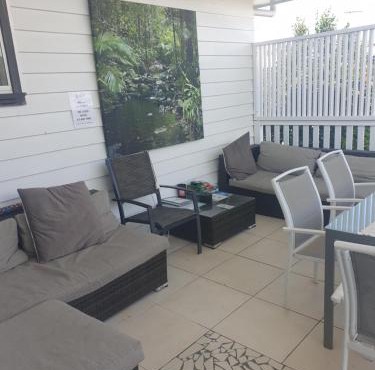Backpackers Homestay 21-36 yrs ONLY