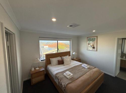 Hillarys Urban Haus 4BR Near Beach and Marina