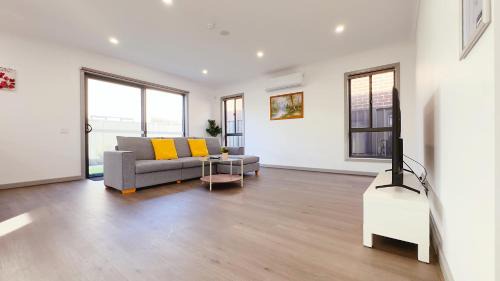 Evergreen 3B Home by Goodlive