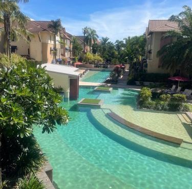 Bulloo Lagoon Oasis Luxury Resort