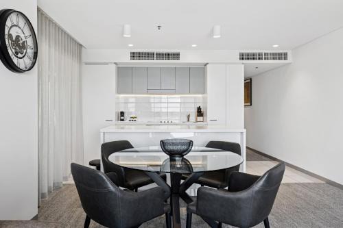 Urban Oasis City 2 Bed Apartment Oaks Horizons
