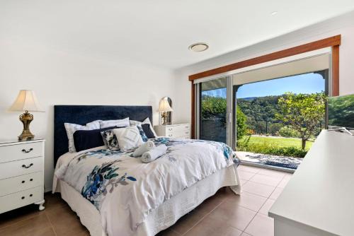 Moonraker - Fireplace with Swimming Pool