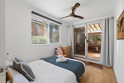 Dee Why Beachside 2BR with AC | 3min Walk to Beach