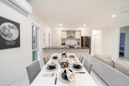 Brand New 4 Bedroom Belleview House near Ipswich