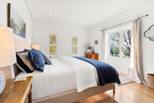 Mulgrave House & Cottage