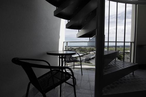 Rooftop Apartment - Heated Pool & Beach access