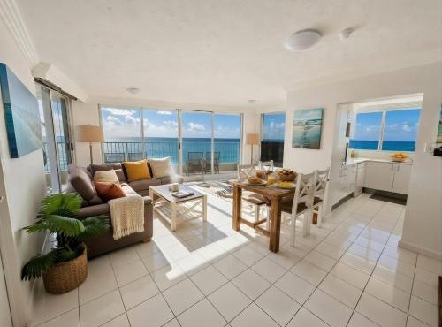 Beachfront 2BR Stunning Views Balcony Heated Pool