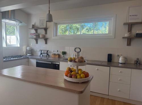 Writer's Cottage, luxurious oasis in the heart of North Hobart