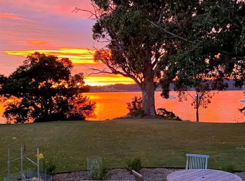 wyeangta - Woodbridge Waterfront Retreat