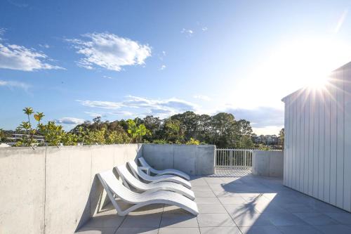 Lavish Coastal 2-Bed with Stunning Ocean Views