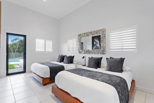 Beachfront 3-Bed with Private Pool & Fireplace