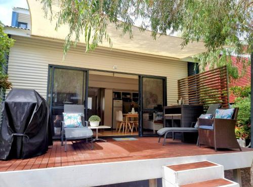 Seaside Villa Oasis - Pool & Wi-Fi