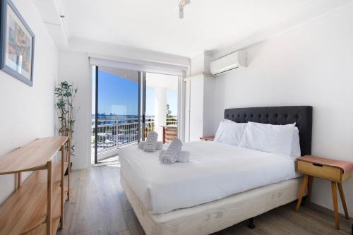 Ocean Sands Central Main Beach Apartment - CoastHM