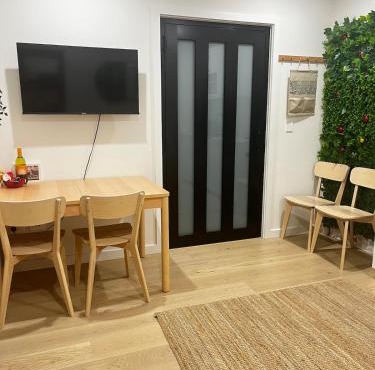 Surfside Retreat-Stylish Escape