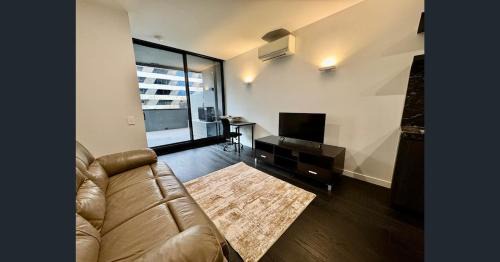 Modern 2BR, Swimming Pool, Gym & Parking