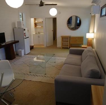 Tallow Beach Motel