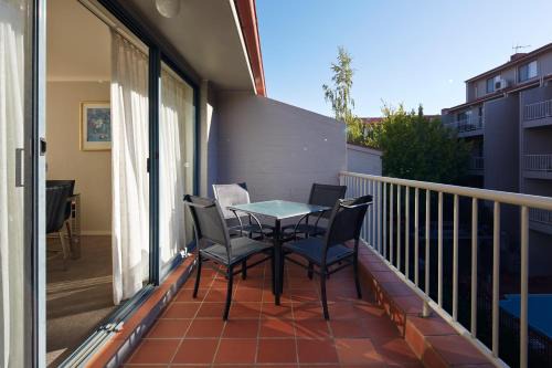 Pinnacle Apartments
