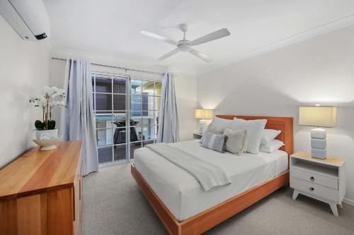 Absolute Beachfront Paradise in Buddina