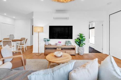 Birdsong Beach Retreat - Newly Built