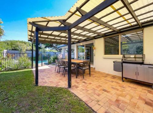 Bokarina Beach House - Family & Pet Friendly