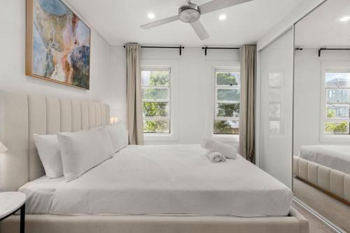 Central Pyrmont House for 8 with Outdoor Dining