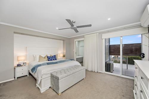 Luxury Beach House - Heated Private Pool & Heated Spa - Fire Pitt - Walk to Beach & Golf