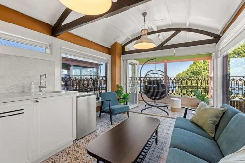 Historic Winsbury Terrace with Sydney Harbour View