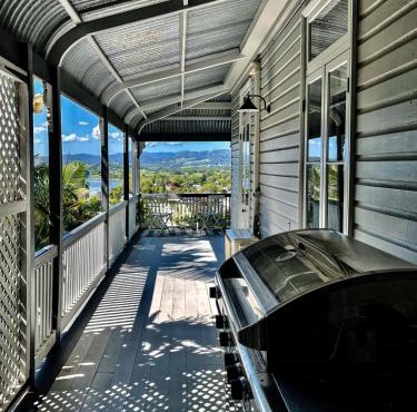 The Glenelg Whole Residence
