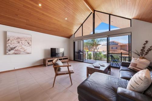Swan River Apartment