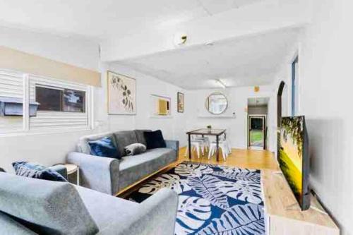 Bayside Living - Walk to Water - Central location