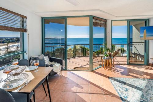 Ocean Front Views with Rooftop Terrace