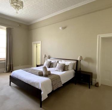 Tanunda House - Luxury 5 BR in Barossa Wine Region