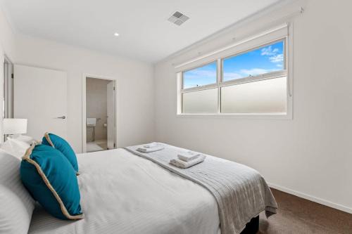 Amazing Lake View family-friendly Holiday Home